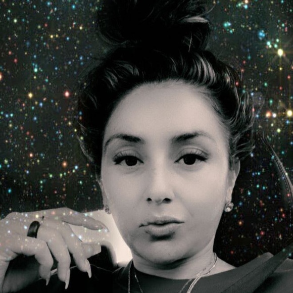 Meet your Posher, Rosemary - Picture 1 of 1